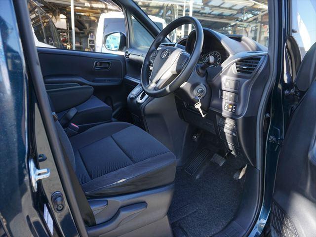 ヴォクシー 　福祉車両助手席電動サイドリフトアップシート　Ｘウェルキャブ　両側パワードア　ＬＥＤライト　純正ナビテレビ　バックカメラ　キーレス　ＥＴＣ（56枚目）