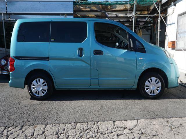 �i�r�A�o�b�N�J����