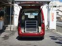 　福祉車両チェアキャブスロープ車いす２名　２列目電動ウィンチ３列目後退防止ベルト電動固定装置　走行４６４７６キロ　禁煙車　キーレス　ウィンチリモコン　純正ナビバックカメラ　取説（22枚目）