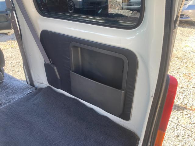 サンバーディアス ベース 5速MT スイッチ切替式4WD エアコン パワステ パワーウインドウ 後席分割シート 後席ヒーター 大型リアアンダーミラー タイミングベルト交換済み 色替(24枚目)