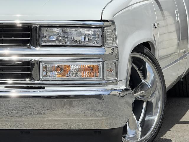 シボレーＣ－１５００ 　新車並行・助手席観音ドア・ＮＥＷ２０インチホイール・モケットベンチシート・ＮＥＷ燃料タンク・ＮＥＷ燃料ポンプ・新品バンパー・新品グリル・新品ヘッドライト・ロールパン・（39枚目）