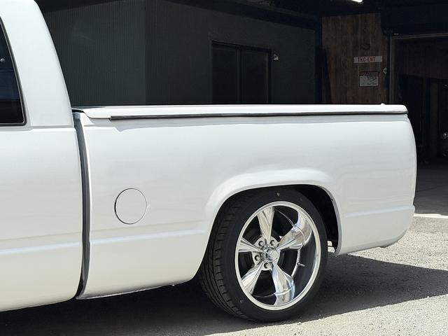 シボレーＣ－１５００ 　新車並行・助手席観音ドア・ＮＥＷ２０インチホイール・モケットベンチシート・ＮＥＷ燃料タンク・ＮＥＷ燃料ポンプ・新品バンパー・新品グリル・新品ヘッドライト・ロールパン・（43枚目）