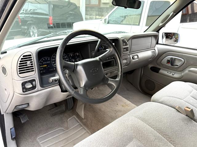 シボレーＣ－１５００ 　新車並行・助手席観音ドア・ＮＥＷ２０インチホイール・モケットベンチシート・ＮＥＷ燃料タンク・ＮＥＷ燃料ポンプ・新品バンパー・新品グリル・新品ヘッドライト・ロールパン・（47枚目）