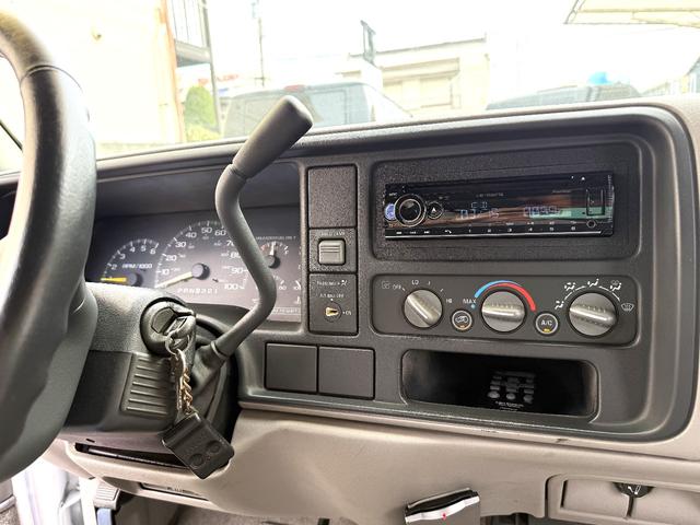 シボレーＣ－１５００ 　新車並行・助手席観音ドア・ＮＥＷ２０インチホイール・モケットベンチシート・ＮＥＷ燃料タンク・ＮＥＷ燃料ポンプ・新品バンパー・新品グリル・新品ヘッドライト・ロールパン・（50枚目）