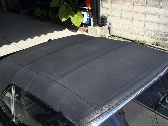 マスタング 　コンバーチブル・２８９オリジナルＶ８エンジン・４輪ディスクブレーキ・ヴィンテージエアーエアコン・ＭＳＤ点火システム整備交換済・アルミラジエター・社外へダース・ダブルフローマスター・レッドリボンタイヤ（12枚目）