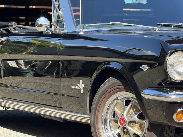 マスタング 　コンバーチブル・２８９オリジナルＶ８エンジン・４輪ディスクブレーキ・ヴィンテージエアーエアコン・ＭＳＤ点火システム整備交換済・アルミラジエター・社外へダース・ダブルフローマスター・レッドリボンタイヤ（32枚目）