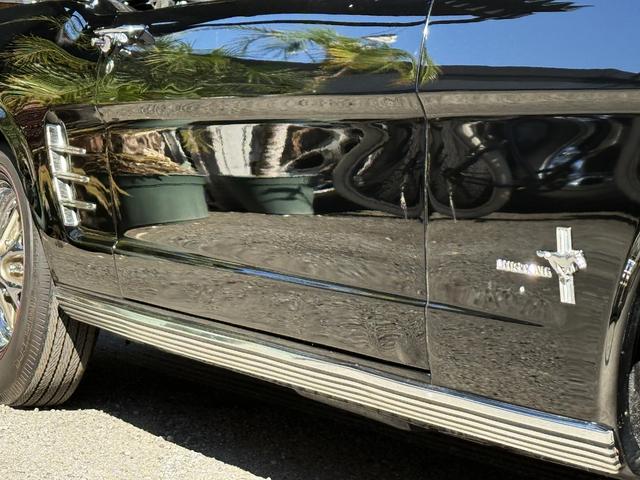 マスタング 　コンバーチブル・２８９オリジナルＶ８エンジン・４輪ディスクブレーキ・ヴィンテージエアーエアコン・ＭＳＤ点火システム整備交換済・アルミラジエター・社外へダース・ダブルフローマスター・レッドリボンタイヤ（34枚目）