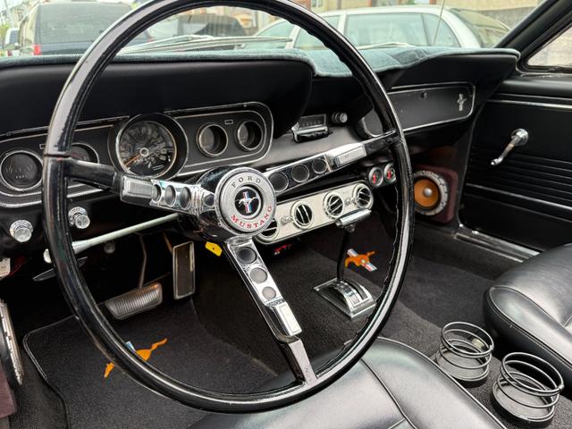 マスタング 　コンバーチブル・２８９オリジナルＶ８エンジン・４輪ディスクブレーキ・ヴィンテージエアーエアコン・ＭＳＤ点火システム整備交換済・アルミラジエター・社外へダース・ダブルフローマスター・レッドリボンタイヤ（48枚目）