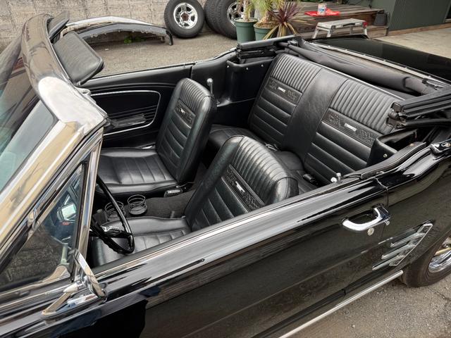 マスタング 　コンバーチブル・２８９オリジナルＶ８エンジン・４輪ディスクブレーキ・ヴィンテージエアーエアコン・ＭＳＤ点火システム整備交換済・アルミラジエター・社外へダース・ダブルフローマスター・レッドリボンタイヤ（59枚目）