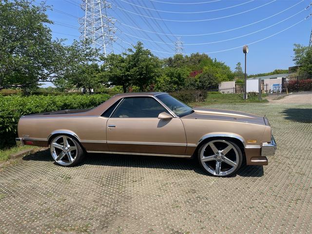 　コンクエスタ　ＬＳ２　ＳＷＡＰ　４Ｌ６５Ｅ　ＩＲＯＣ２２　４輪ディスク　フォード９　ＬＳＤ　ダコタデジタル　アルパインカスタムオーディオ　ヘダース　カスタムマフラー　ＮＥＷインテリア　ＬＩＮＥ　Ｘ(4枚目)