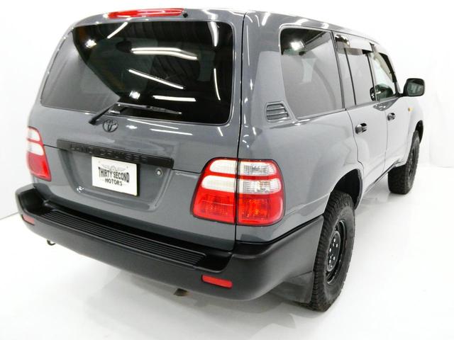 ランドクルーザー１００ ＶＸ　ＮＥＷペイント・２インチリフトアップ・新品タイヤ（5枚目）