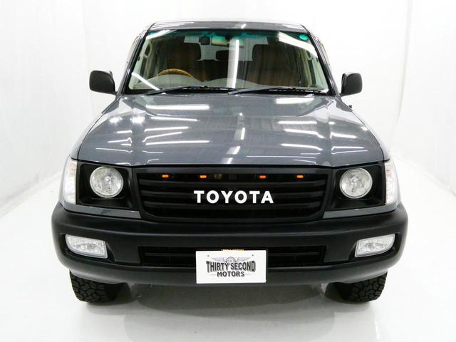 ランドクルーザー１００ ＶＸ　ＮＥＷペイント・２インチリフトアップ・新品タイヤ（8枚目）