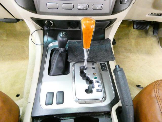 ランドクルーザー１００ ＶＸ　ＮＥＷペイント・２インチリフトアップ・新品タイヤ（30枚目）