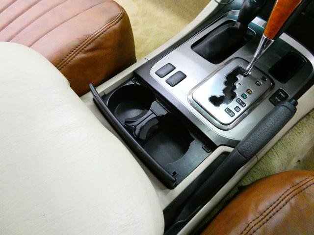 ランドクルーザー１００ ＶＸ　ＮＥＷペイント・２インチリフトアップ・新品タイヤ（31枚目）