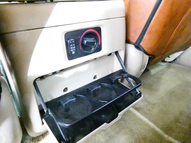 ランドクルーザー１００ ＶＸ　ＮＥＷペイント・２インチリフトアップ・新品タイヤ（34枚目）