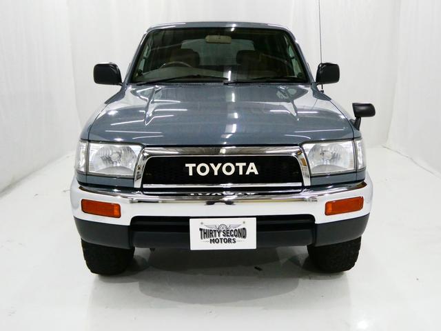 ハイラックスサーフ ＳＳＲ－Ｘ　プレミアムセレクション　ＲｅＭａｋｅｒ・ＮＥＷペイント・前後メッキバンパー・クラッシックグリル（9枚目）