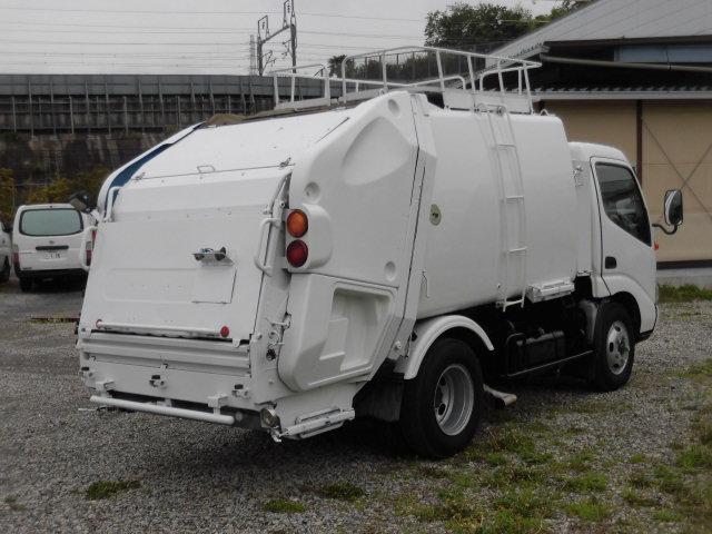 2t積 極東製プレスパッカー車4.2立米 4.6Lディーゼル(4枚目)