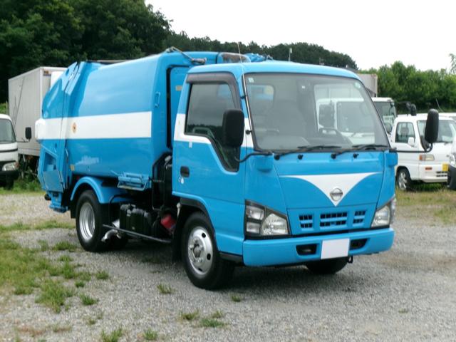 アトラストラック 　２ｔ積　極東製プレスパッカー車４．２立米　４．８Ｌディーゼル　フロア５速ＭＴ　連続スイッチ付　バックモニター　いすゞエルフＯＥＭ車（3枚目）