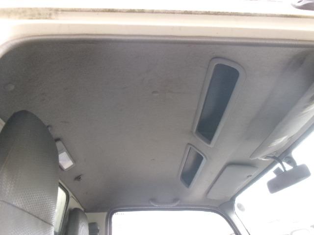 デュトロ 高床　３ｔ積　高床平ボディ４分割アオリ垂直パワーゲート付　４．１Ｌ　ＬＰＧ車　フロア５速ＭＴ　ルーフデッキ（29枚目）