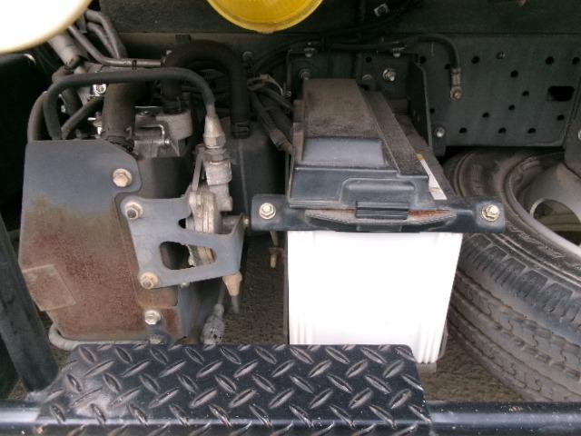 デュトロ 高床　３ｔ積　高床平ボディ４分割アオリ垂直パワーゲート付　４．１Ｌ　ＬＰＧ車　フロア５速ＭＴ　ルーフデッキ（55枚目）