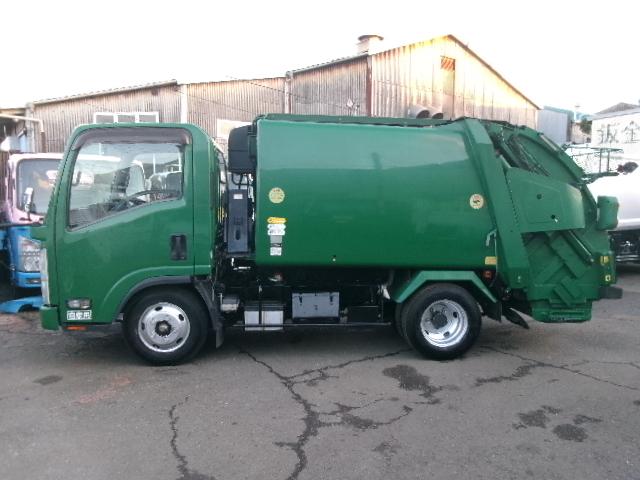 エルフトラック 2t積 極東製プレスパッカー車4.3立米 3.0Lディーゼルターボ フロア6速MT 連続スイッチ バックモニター付(8枚目)