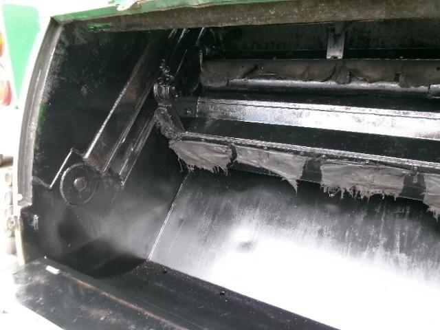 エルフトラック 2t積 極東製プレスパッカー車4.3立米 3.0Lディーゼルターボ フロア6速MT 連続スイッチ バックモニター付(11枚目)