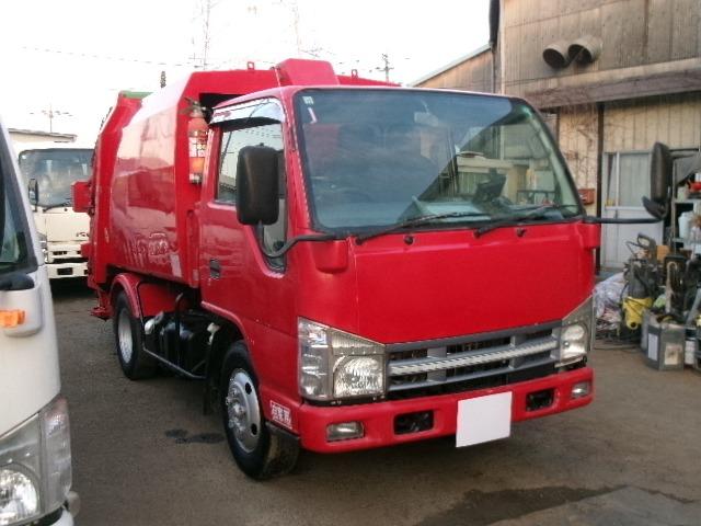 タイタントラック 2t積 富士車輌製プレスパッカー車4.2立米 3.0Lディーゼルターボ フロア6速MT バックモニター 連続スイッチ付 いすゞエルフOEM(3枚目)