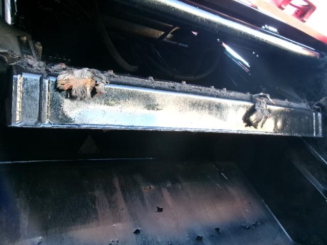 タイタントラック 2t積 富士車輌製プレスパッカー車4.2立米 3.0Lディーゼルターボ フロア6速MT バックモニター 連続スイッチ付 いすゞエルフOEM(15枚目)