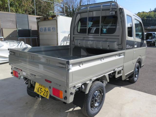 スーパーキャリイ Ｘリミテッド　４ＷＤ　５ＭＴ　　電動格納ミラー　ゴムマット　ＬＥＤヘッドライト　スズキセーフティサポート（8枚目）