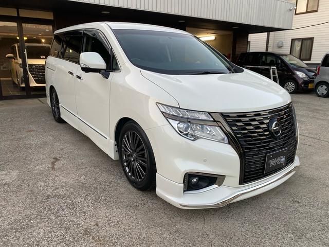 エルグランド 250ハイウェイスターS アーバンクロム 後期グリル 後期ヘッドライトモール TEIN車高調 後席モニター両側パワースライドドア アラウンドビューモニター(3枚目)