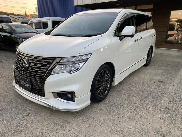 エルグランド 250ハイウェイスターS アーバンクロム 後期グリル 後期ヘッドライトモール TEIN車高調 後席モニター両側パワースライドドア アラウンドビューモニター(4枚目)