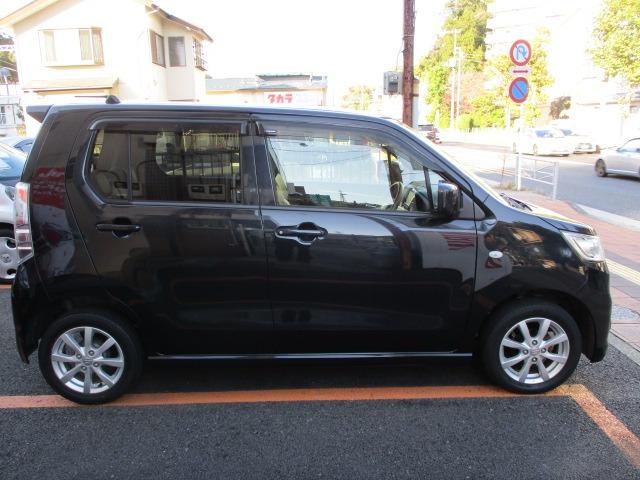 ワゴンＲスティングレー Ｘ　社外ナビ　地デジ　バックカメラ　ＥＴＣ　ＨＩＤライト　スマートキー（5枚目）