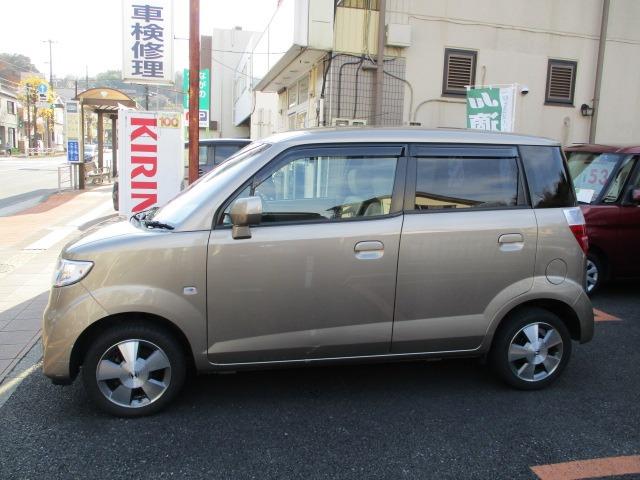 ゼスト Ｗ　４ＷＤ　社外ナビ　ワンセグＴＶ　禁煙車　キーレス　純正アルミホイール（6枚目）