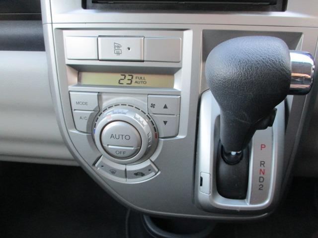 ゼスト Ｗ　４ＷＤ　社外ナビ　ワンセグＴＶ　禁煙車　キーレス　純正アルミホイール（15枚目）