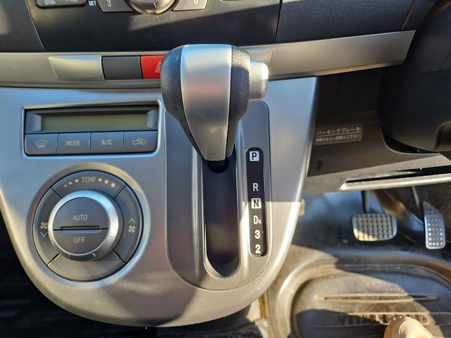 ムーヴ カスタム X HID スマートキー 電動格納ミラー ベンチシート AT 盗難防止システム ABS CD アルミホイール 衝突安全ボディ エアコン パワーステアリング パワーウィンドウ 運転席エアバッグ(6枚目)