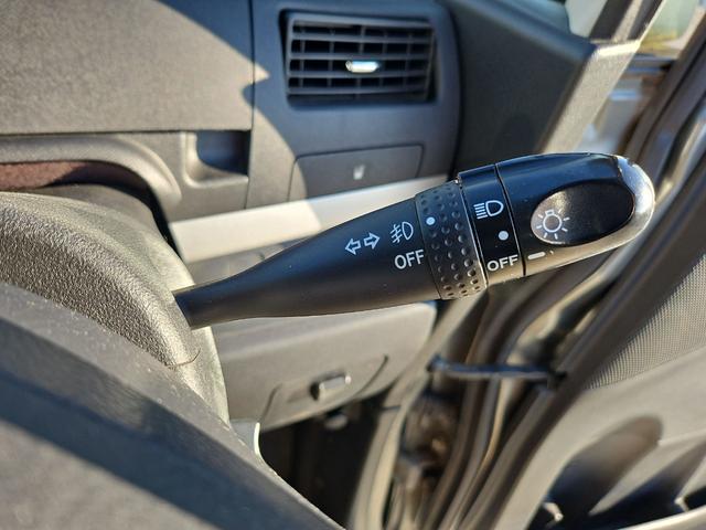 ムーヴ カスタム X HID スマートキー 電動格納ミラー ベンチシート AT 盗難防止システム ABS CD アルミホイール 衝突安全ボディ エアコン パワーステアリング パワーウィンドウ 運転席エアバッグ(8枚目)