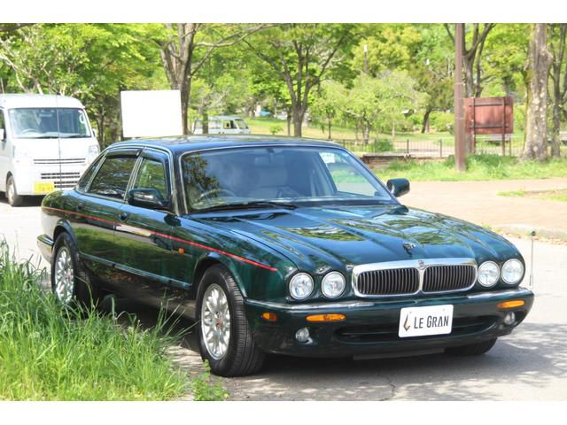 ＸＪ ＸＪ　エグゼクティブ３．２－Ｖ８　ツートンルーフブラック　ナビＴＶ　Ｂカメラ　レザーシート　パワーシート　シートヒーター　ブラックルーフ　社外オーディオ　ＴＶ　ＥＴＣ　キーレス　スペアキー（2枚目）