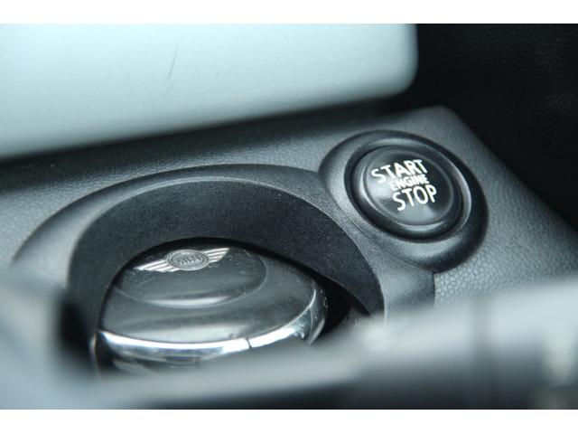 ＭＩＮＩ クーパー　コンバーチブル　ＡＡ評価４．５点　フル電動オープン　ＥＴＣ　キーレス　プッシュスタート　社外ナビ　ＴＶ　バックソナー　純正オーディオ（17枚目）