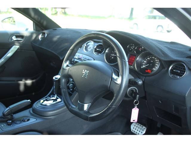 ＲＣＺ ベースグレード　ＡＣコンプレッサー交換　黒革　メモリーパワーシート　シートヒーター　１８ｉｎＡＷ　バックソナー　ルーフライニング張替済　電動リアスポ　ＭＴモード　キーレス　電格ミラー　クルーズコントロール（8枚目）