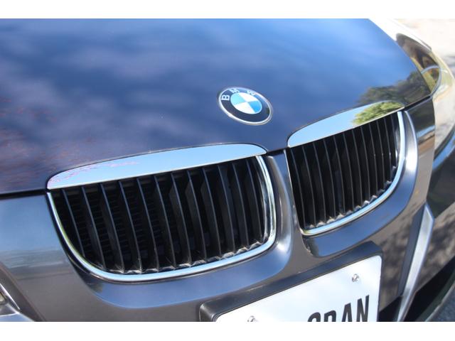 ３シリーズ ３２０ｉ　走行７千キロ　ルーフライニング張替済　社外ナビ　メモリーパワーシート　バックカメラ　ＤＶＤ再生　プッシュスタート　キーレス　スペアキー　取説　オートライト　ＭＴモード（39枚目）