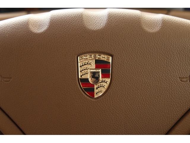 カイエン ベースグレード　社外エアロＦ・Ｒ／サンルーフ／ベージュレザー／ナビ／ＴＶ／パワーシート／バックカメラ／シートヒーター／ＥＴＣ／パドルシフト／２２ｉｎＡＷ／キーレス／ＨＩＤ／社外レーダー／クリアランスソナー（17枚目）