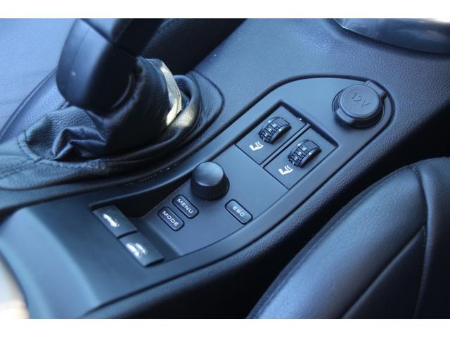 ３０８ ＣＣ　グリフ　ナビフルＴＶ／黒革シート／メモリーパワーシート／シートヒーター／フル電動オープン／ネックウォーマー／ＥＴＣ／ＨＩＤ／クルコン／オートライト／キーレス／電動格納ミラー／ＭＴモード（20枚目）