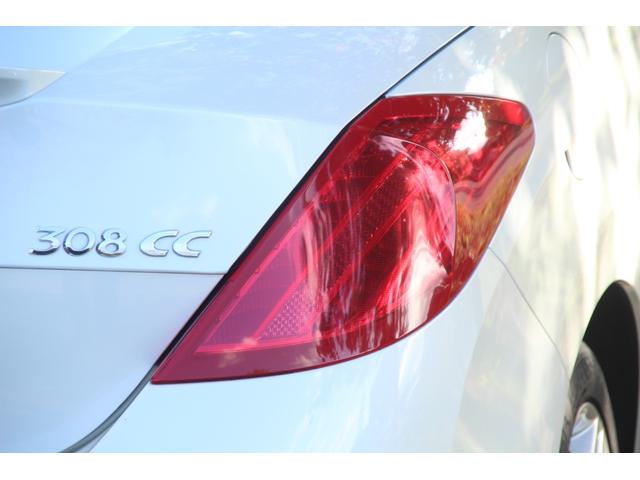 ３０８ ＣＣ　グリフ　ナビフルＴＶ／黒革シート／メモリーパワーシート／シートヒーター／フル電動オープン／ネックウォーマー／ＥＴＣ／ＨＩＤ／クルコン／オートライト／キーレス／電動格納ミラー／ＭＴモード（43枚目）