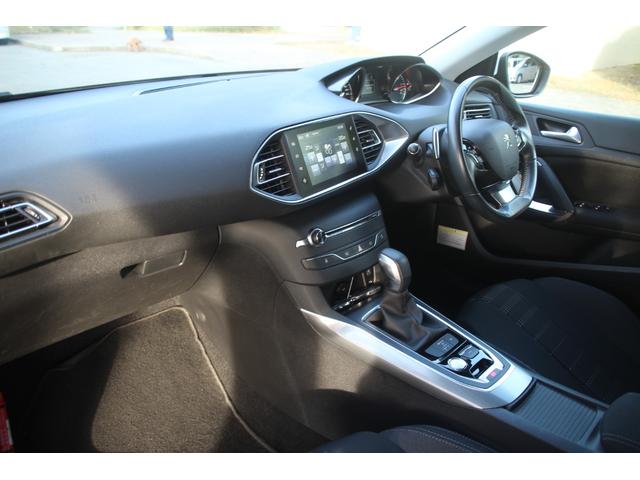 308 SW アリュール ブルーHDi AA評価4.5点/記録簿/ナビ/フルTV/バックカメラ/スマートキー/スペアキー/電動パーキング/プッシュスタート/クリアランスソナー/MTモード/パドルシフト/ETC/クルコン(12枚目)