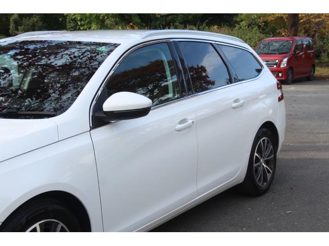 308 SW アリュール ブルーHDi AA評価4.5点/記録簿/ナビ/フルTV/バックカメラ/スマートキー/スペアキー/電動パーキング/プッシュスタート/クリアランスソナー/MTモード/パドルシフト/ETC/クルコン(42枚目)