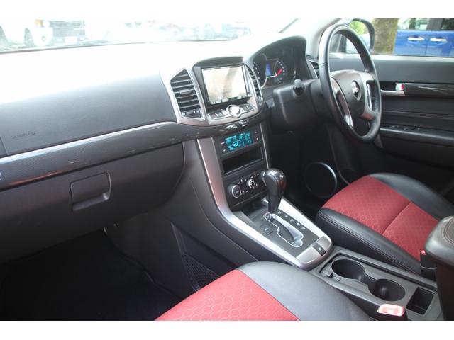 シボレーキャプティバ アクティブライフ エディション 30台限定車/フリップダウンモニター/ドラレコ/ナビ/フルTV/バックモニター/ツートンハーフレザー/モール塗装/ペイントグリル/キーレス/パワーシート/3列シート/電動パーキング/Bluetooth(13枚目)