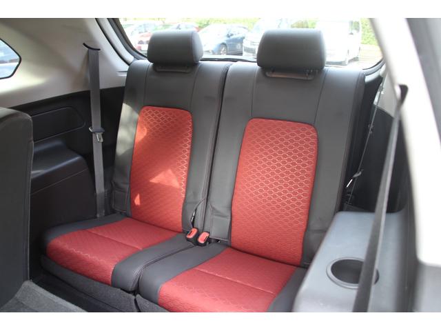 シボレーキャプティバ アクティブライフ エディション 30台限定車/フリップダウンモニター/ドラレコ/ナビ/フルTV/バックモニター/ツートンハーフレザー/モール塗装/ペイントグリル/キーレス/パワーシート/3列シート/電動パーキング/Bluetooth(16枚目)