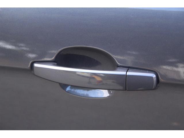 シボレーキャプティバ アクティブライフ エディション 30台限定車/フリップダウンモニター/ドラレコ/ナビ/フルTV/バックモニター/ツートンハーフレザー/モール塗装/ペイントグリル/キーレス/パワーシート/3列シート/電動パーキング/Bluetooth(42枚目)