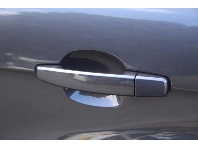 シボレーキャプティバ アクティブライフ エディション 30台限定車/フリップダウンモニター/ドラレコ/ナビ/フルTV/バックモニター/ツートンハーフレザー/モール塗装/ペイントグリル/キーレス/パワーシート/3列シート/電動パーキング/Bluetooth(43枚目)