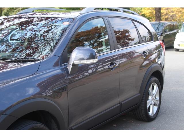 シボレーキャプティバ アクティブライフ エディション 30台限定車/フリップダウンモニター/ドラレコ/ナビ/フルTV/バックモニター/ツートンハーフレザー/モール塗装/ペイントグリル/キーレス/パワーシート/3列シート/電動パーキング/Bluetooth(54枚目)